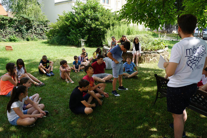 Isten szeret tged, brmilyen is vagy