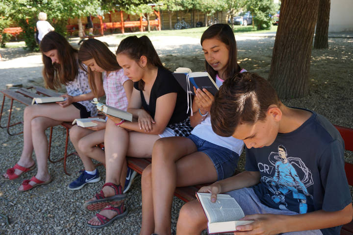 Szájtáti nap a táborban Szájtáti nap a táborban